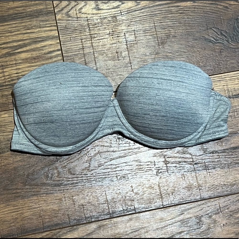 Victoria’s Secret Pink Wear Everywhere Strapless Bra 32B